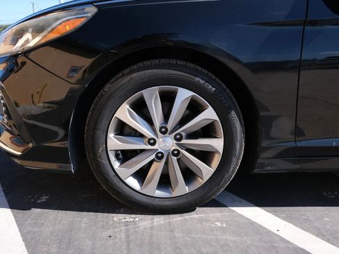 Used 2018 Hyundai Sonata Limited w/ Limited Ultimate Package 03 image 12