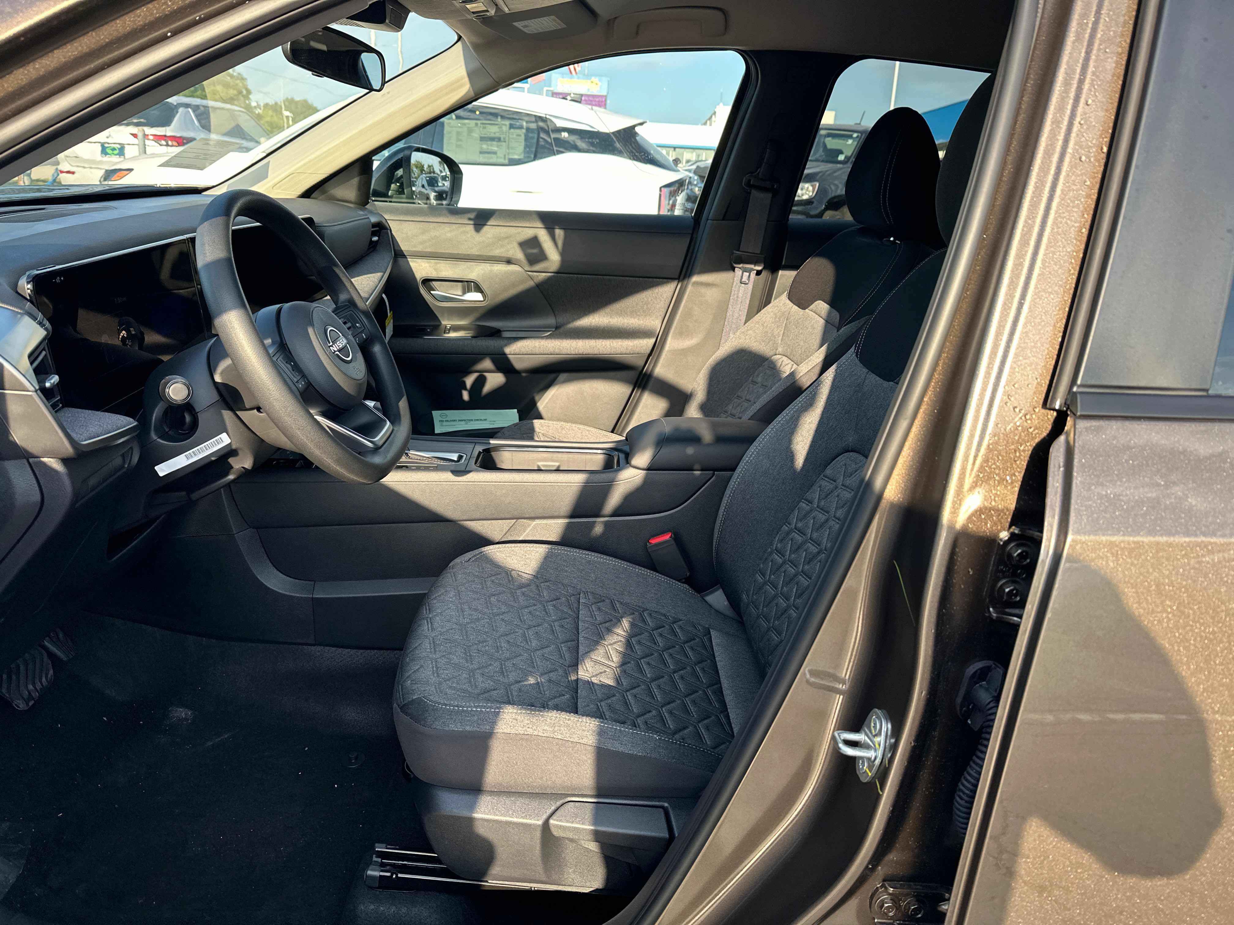 New 2027 Nissan Kicks SV AWD/4WD image 21