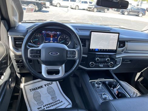 Used 2024 Ford Expedition XLT image 16