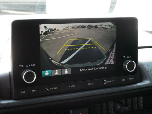 Used 2025 Honda CR-V LX image 29