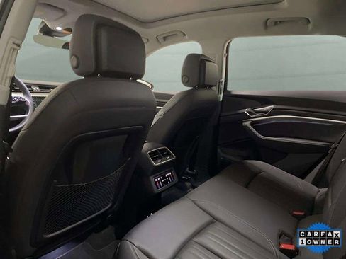 Used 2023 Audi e-tron Premium Plus image 19