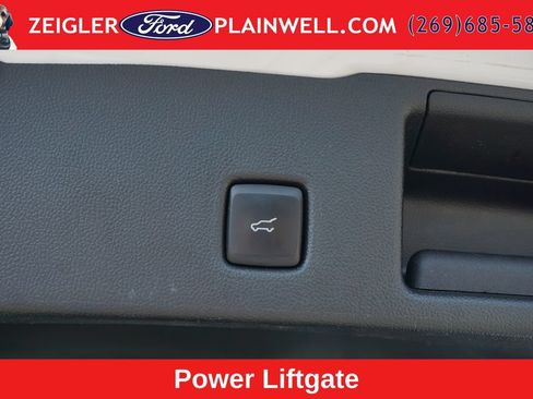 Used 2023 Ford Escape SE w/ PHEV Premium Package FWD image 11