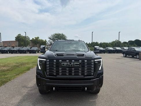 Used 2025 GMC Sierra 3500 Denali Ultimate AWD/4WD image 13