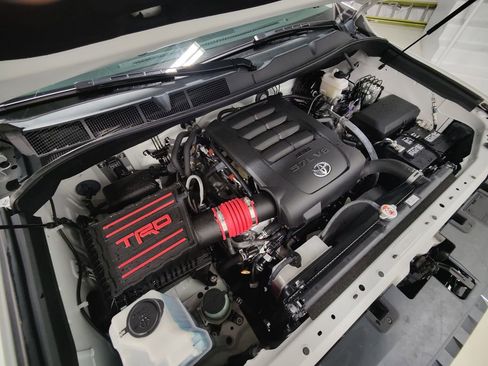 Used 2019 Toyota Tundra Platinum AWD/4WD image 5