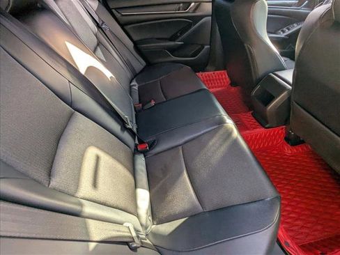 Used 2018 Honda Accord Sport image 16