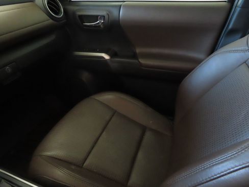 Used 2023 Toyota Tacoma Limited RWD image 17