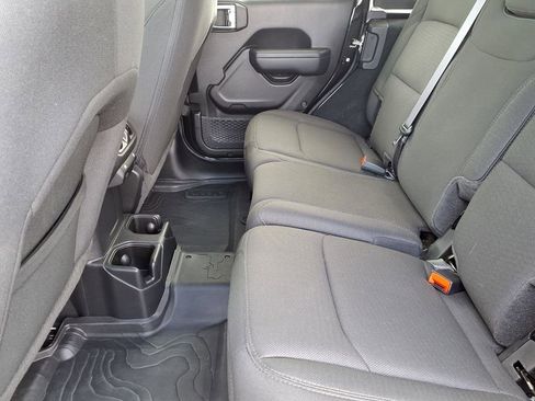 Used 2023 Jeep Wrangler Unlimited Sport AWD/4WD image 12