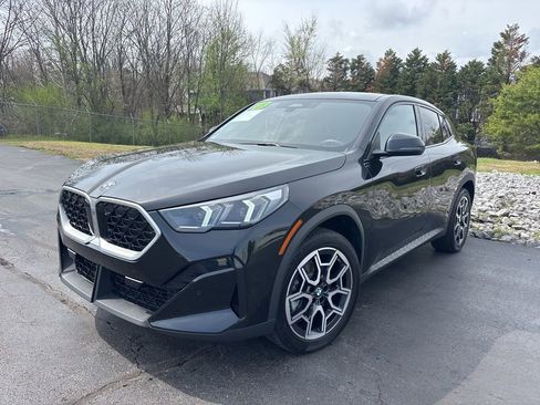 Used 2025 BMW X2 xDrive28i w/ Convenience Package image 2