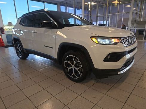 Used 2024 Jeep Compass Limited image 2