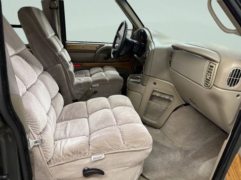 Used 1996 Chevrolet Astro image 15