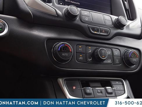 Used 2023 GMC Terrain SLT FWD image 9