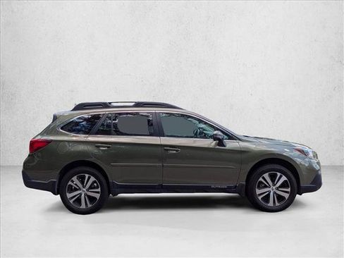 Used 2019 Subaru Outback 2.5i Limited AWD/4WD image 4