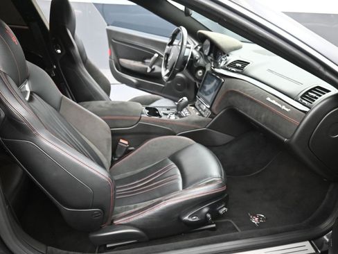 Used 2018 Maserati GranTurismo Sport image 21