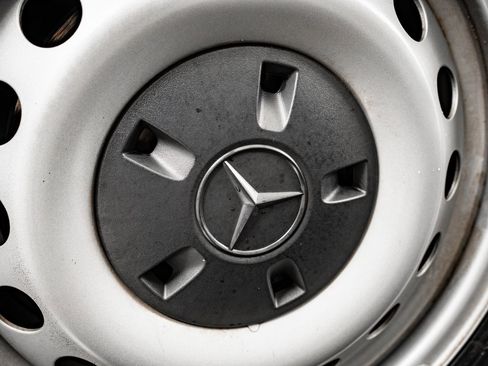 Used 2023 Mercedes-Benz Metris Passenger image 8