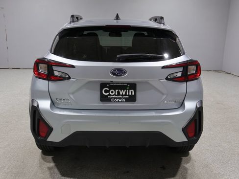 Used 2025 Subaru Crosstrek 2.5i Premium AWD/4WD image 3