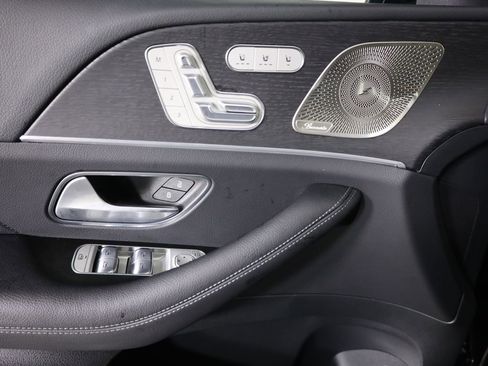 Used 2026 Mercedes-Benz GLS 450 4MATIC image 11