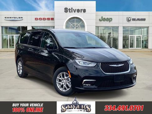 New 2026 Chrysler Pacifica Select FWD image 1