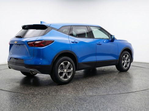 Used 2025 Chevrolet Blazer LT image 9