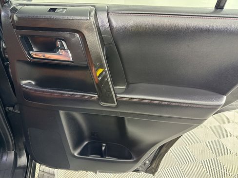 Used 2018 Toyota 4Runner TRD Off-Road image 26