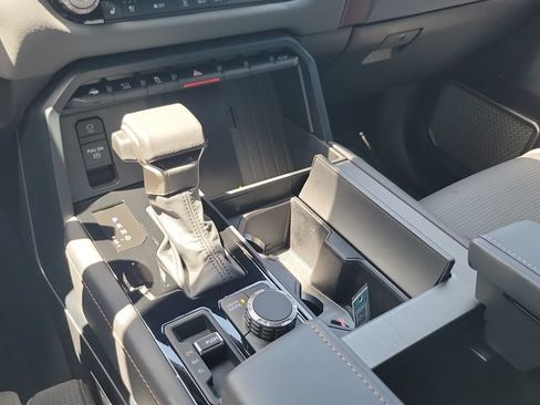 Certified 2026 Toyota Tundra Capstone AWD/4WD image 15