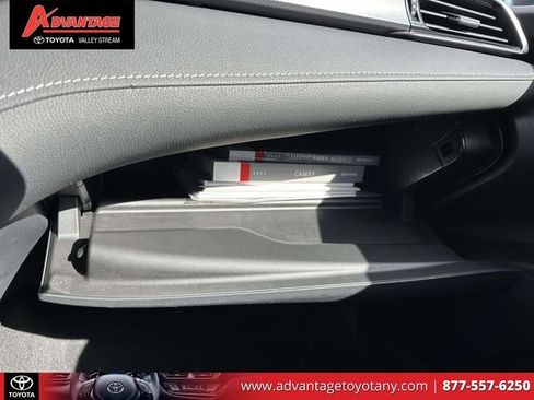 Used 2021 Toyota Camry SE image 38