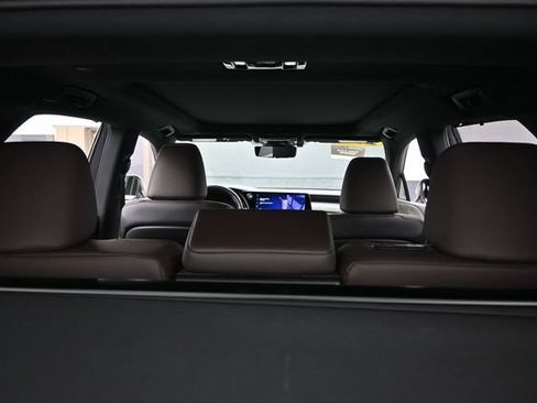 Certified 2023 Lexus RX 350 AWD w/ Accessory Package image 28