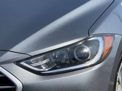 Used 2017 Hyundai Elantra SE FWD image 15