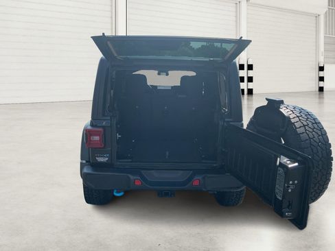 Used 2024 Jeep Wrangler Unlimited Rubicon 4xe image 12