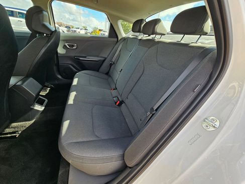 Used 2025 Kia K4 FWD image 28