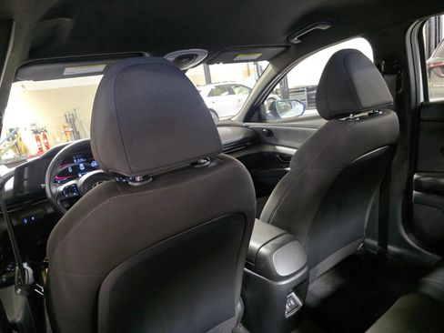 Certified 2025 Hyundai Elantra Sport FWD image 15