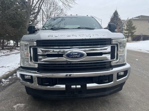 Used 2017 Ford F350 XLT w/ XLT Value Package AWD/4WD image 2