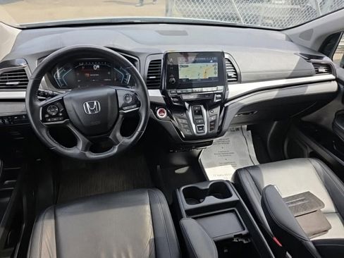 Used 2023 Honda Odyssey Touring image 12