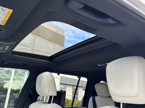 Used 2023 Lexus LX 600 4WD w/ Luxury Package image 29