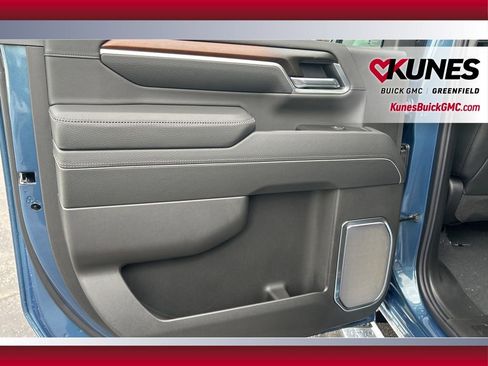 New 2026 GMC Sierra 3500 Denali w/ Denali Reserve Package image 34