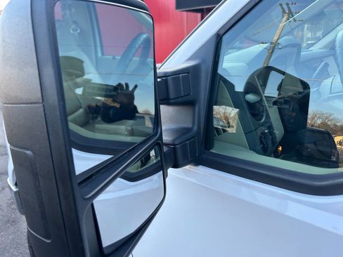 Used 2009 Ford F250 XL image 3