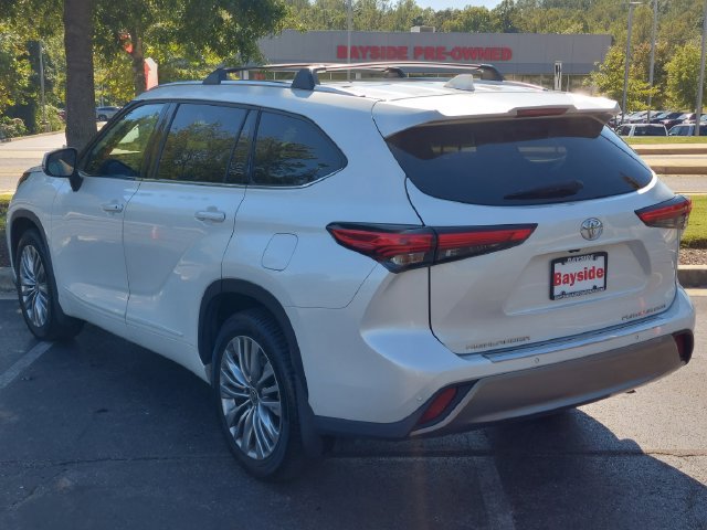 Certified 2020 Toyota Highlander Platinum AWD/4WD image 16