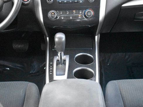 Used 2014 Nissan Altima 2.5 S w/ Sport Value Package image 29