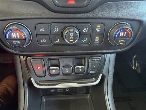 Used 2019 GMC Terrain Denali w/ Driver Alert Package II image 23