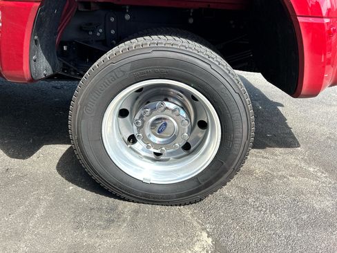 Used 2022 Ford F450 Platinum w/ FX4 Off-Road Package image 19