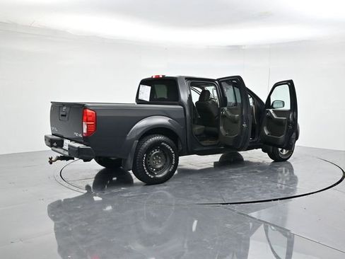 Used 2013 Nissan Frontier PRO-4X image 47