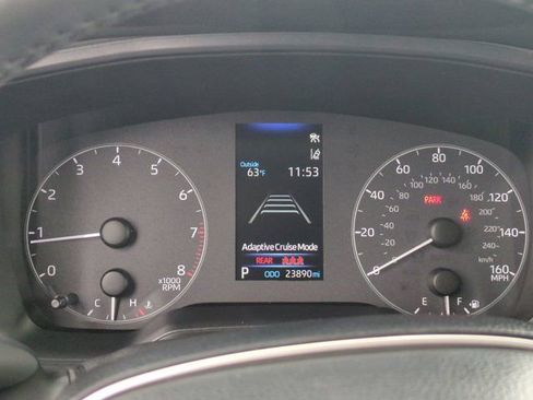 Used 2024 Toyota Corolla Cross LE FWD image 19
