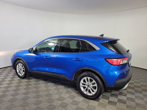 Used 2021 Ford Escape SE FWD image 3