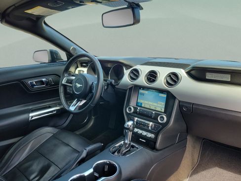 Used 2016 Ford Mustang Premium image 31