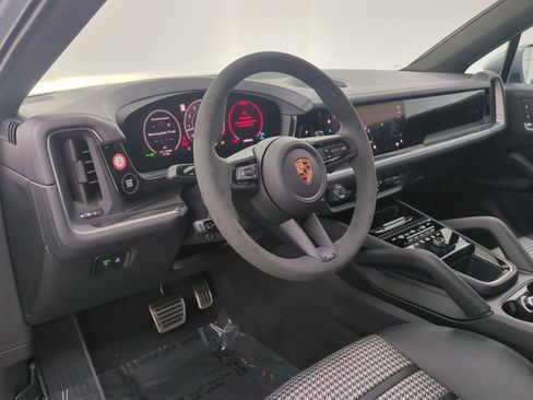 New 2026 Porsche Cayenne S AWD/4WD image 4