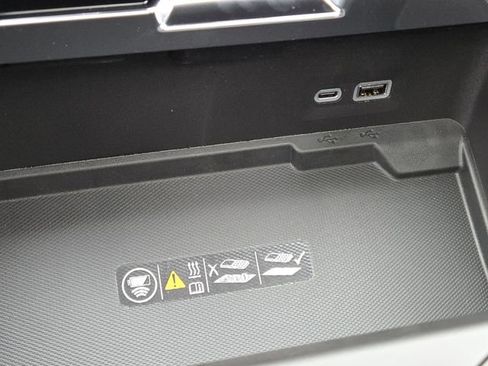 New 2026 GMC Yukon XL Denali w/ Sun & Power Step Package image 9