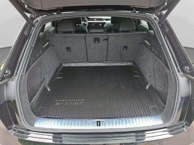 Used 2023 Audi e-tron Premium AWD/4WD image 30
