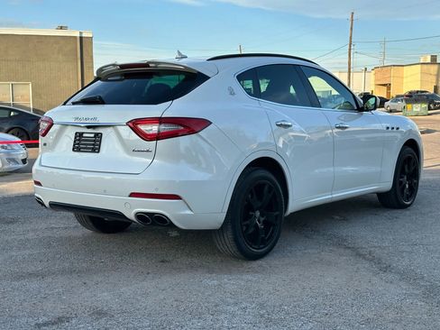 Used 2017 Maserati Levante Sport Utility 4D image 6