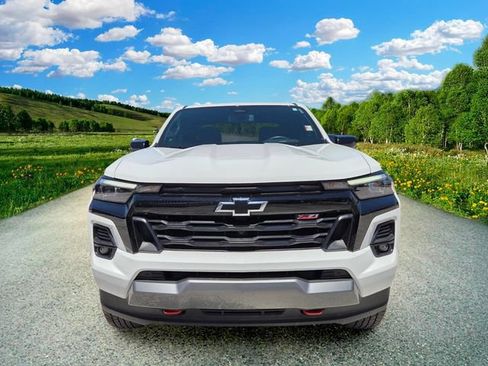Used 2026 Chevrolet Colorado Z71 w/ Technology Package AWD/4WD image 8