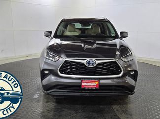 Used 2021 Toyota Highlander XLE AWD/4WD video 2