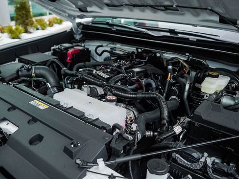 New 2025 Toyota Tacoma SR5 image 7